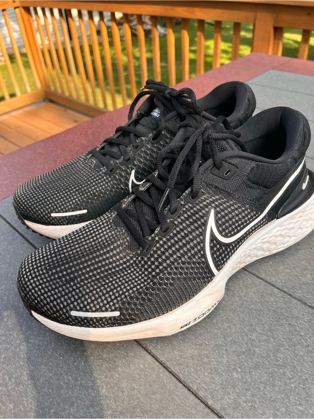 Nike Men’s Black Zoomx Invincible Run 2 Sneakers